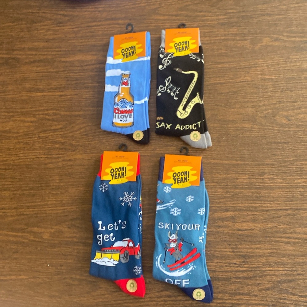 Socks. 4 fun designs. 65% combed cotton 32% nylon 3% spandex